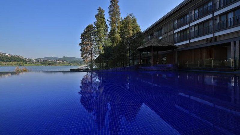 青少年军事化研学夏令营：体验与教育的双重价值**